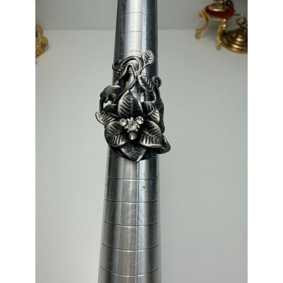 Vtg Art Nouveau Statement Ring Large Silver Leaves Rhinestone Runway Sz 6 - Picture 9 of 10